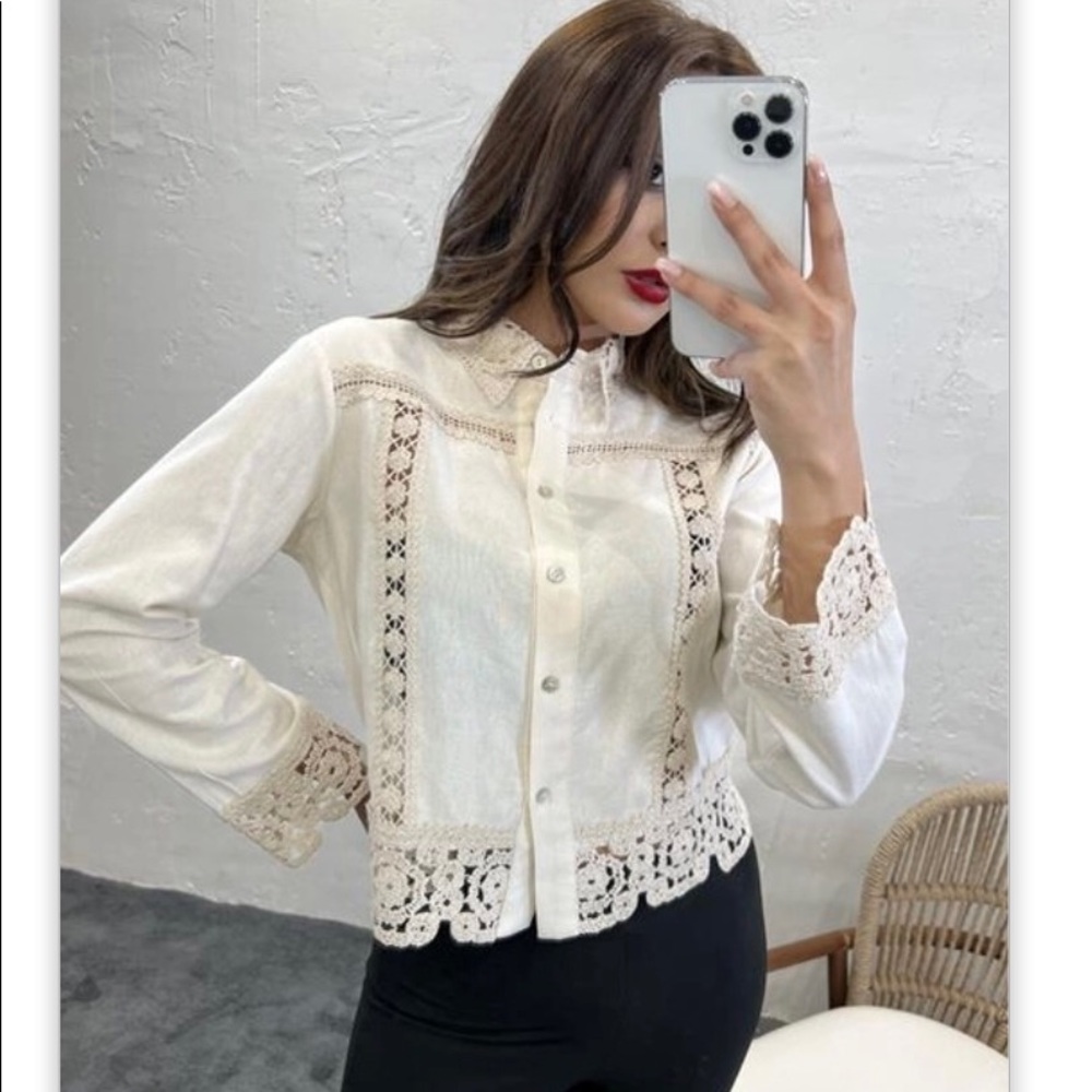 - Shirt - Beige